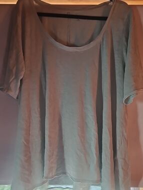 Wonderly Scoop Neck Tunic Tee in Light Blue